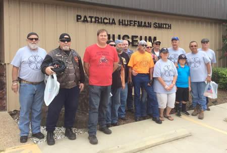 Group which traveled to museum